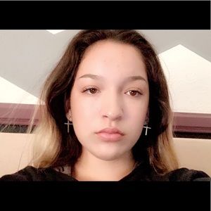 Meet your Posher, Hailey